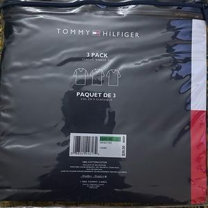 New in box 3 TOMMY HILFIGER V-NECK CREW SHIRTS
